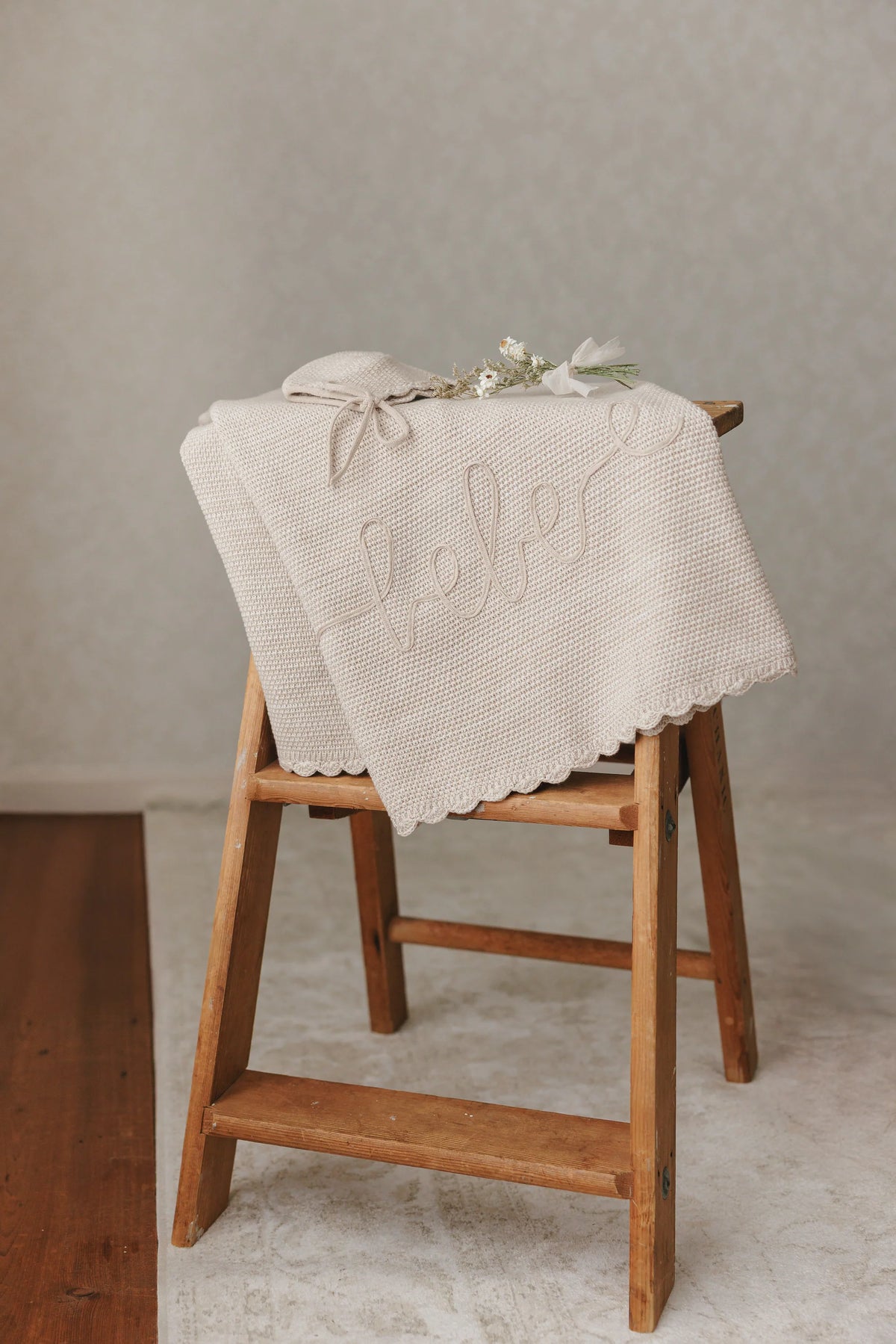 Scalloped Melange Bebe Taupe Blanket