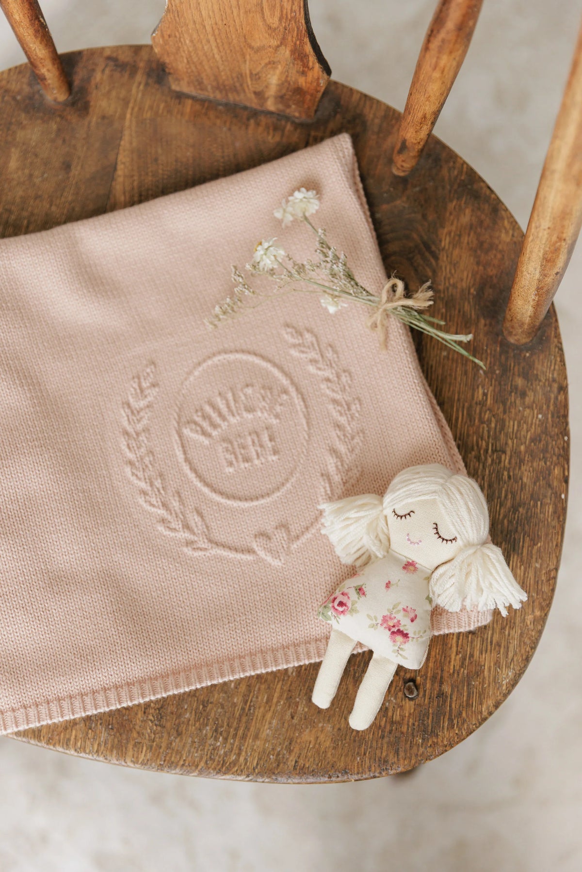 Peluche Embossed Rose Knit Blanket